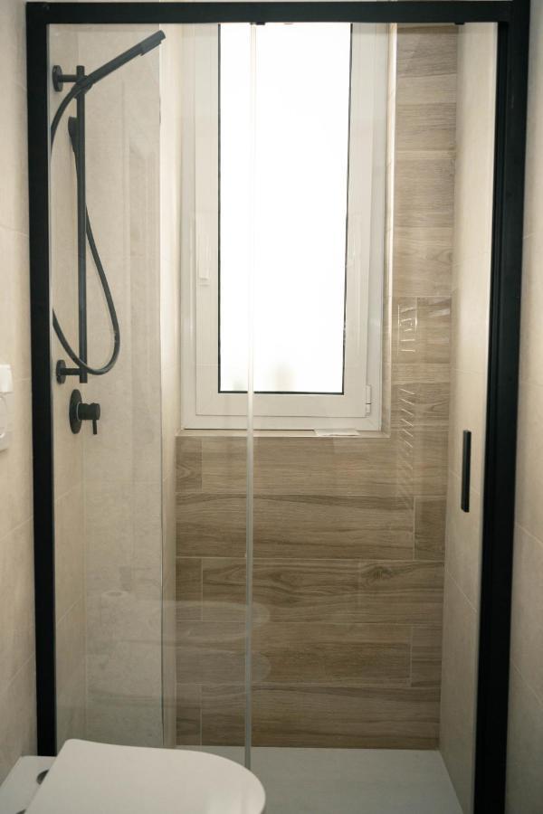 Black Marble - Design Apartment Бари Экстерьер фото